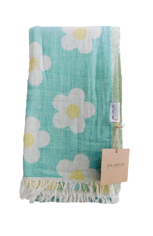 Daisy Turquoise Towel