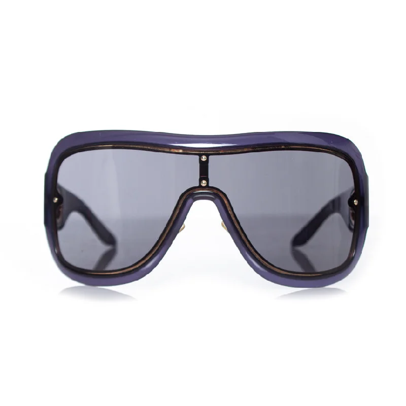 Oversized Look shield sunglasses